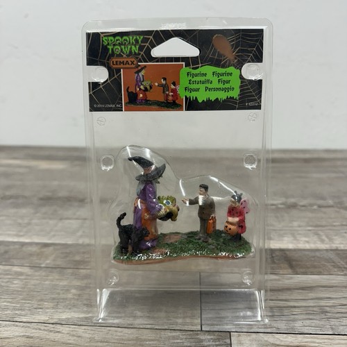 Lemax spooky town halloween - town,