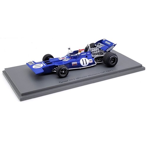 Jackie stewart tyrrell 003 - stewart,