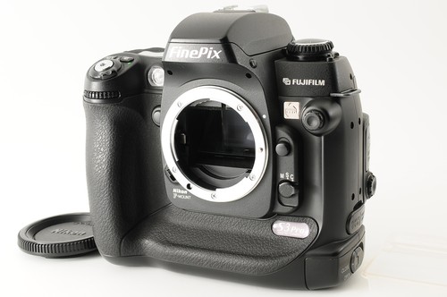 Quasi nuovo fujifilm - [quasi, nuovo]