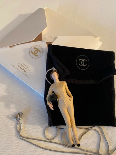 Chanel figurine keira - chanel,
