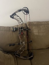 Hoyt Pro Defiant compound