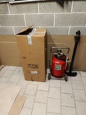 Aspiratore olio/liquidi pneumatico da 24 litri.