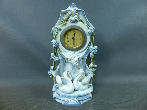 Antica piccola orologio - antica,