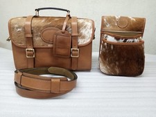 Borsa a tracolla e marsupio in