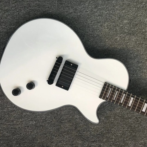 Chitarra elettrica alta - di,