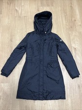 Parka giacca invernale isolata
