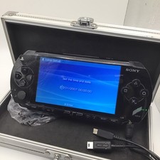 Sony PSP Entertainment Pack 1000 Series Console di gioco portatile - Nera con gioco