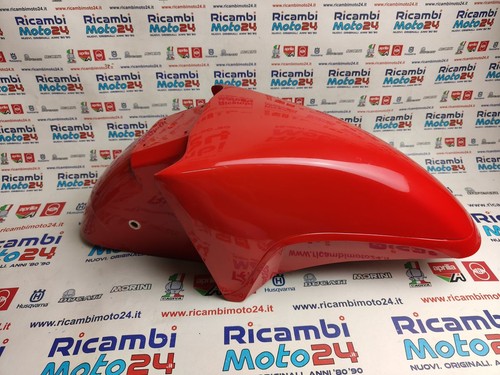 Parafango anteriore rosso