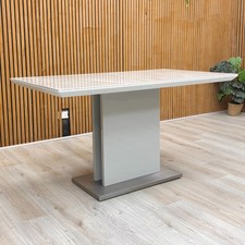 Tavolo da pranzo fisso effetto