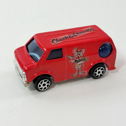 Vintage chuck cheese pizza - e,