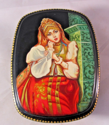 Raffinata scatola russa - raffinata,
