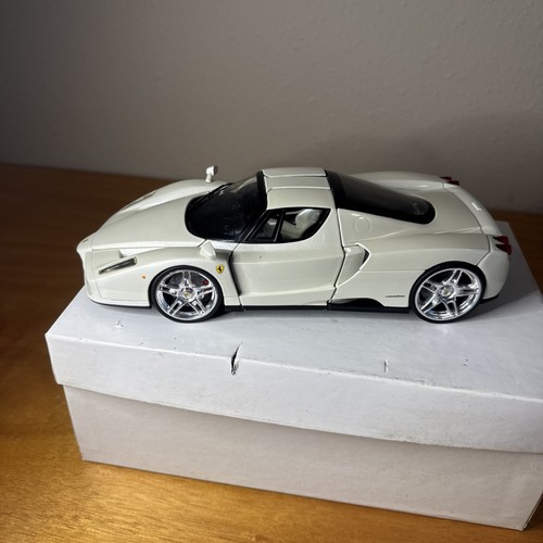 Hotwheels ferarri enzo - hotwheels, 1:18