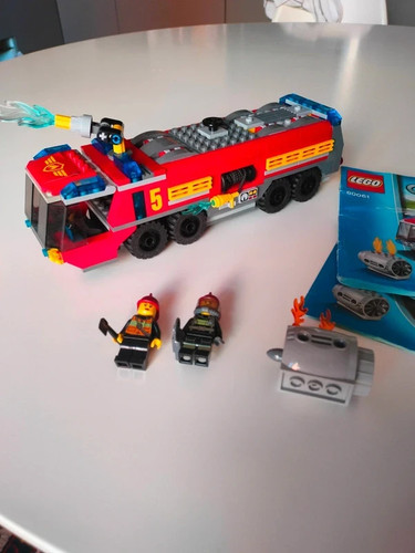 Lego city 60061 - lego, airport