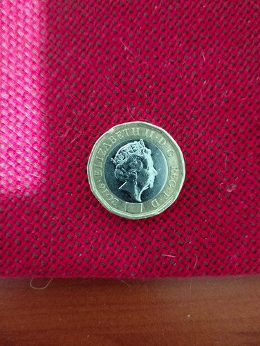 Moneta rara one pound sterlina - rara,