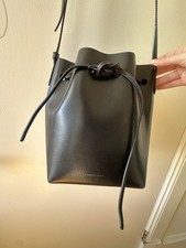 Borsa Mansur Gavriel in pelle nera con fodera blu ottime condizioni