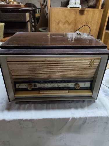 Radio epoca con giradischi - radio,