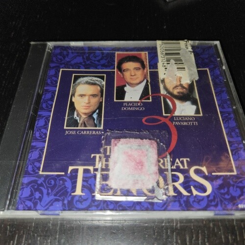 Three great tenors - three,