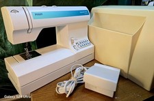 Macchina da cucire piana ad