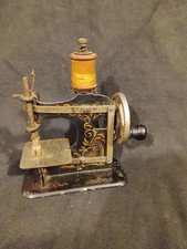 macchina per cucire giocattolo