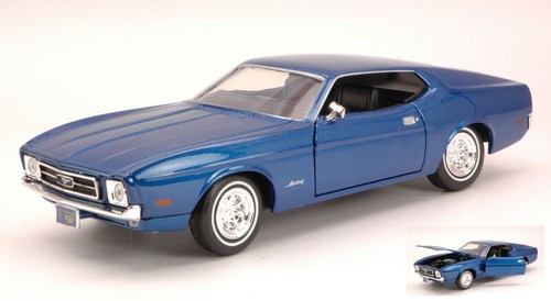 Modellino auto scala 24 - scala, 1:24
