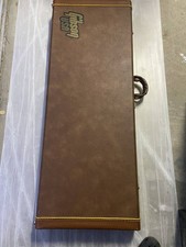 Custodia rigida marrone Gibson