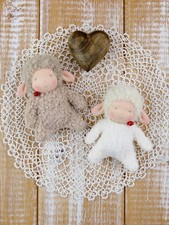 Bambola Waldorf miniatura