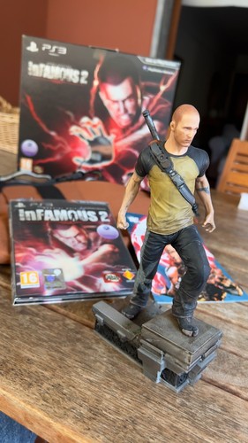 Infamous collector s hero - infamous,