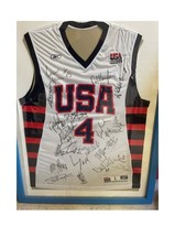 Maglia USA firmata da