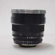 Carl Zeiss Planar T* 85 mm