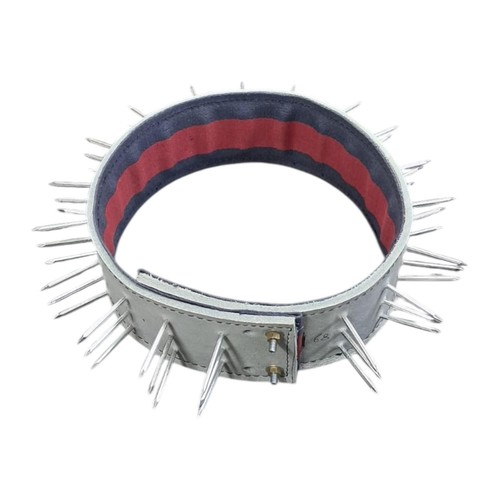 Collare antilupo fatto - , mano
