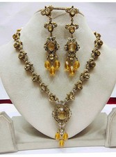 set gioielli vittoriani con C