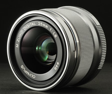 [OTTIME CONDIZIONI con cappuccio] Olympus M. Zuiko obiettivo digitale 25 mm f/1.8 argento dal GIAPPONE #0064