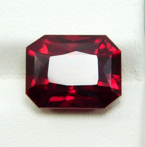 Raro spinello rosso profondo - rosso,