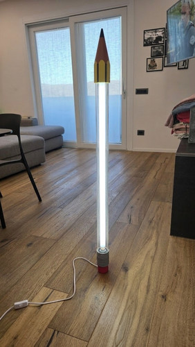 Lampada forma di - lampada, a