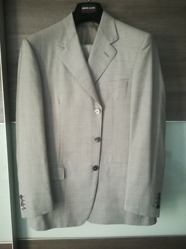 Completo uomo elegante doppio