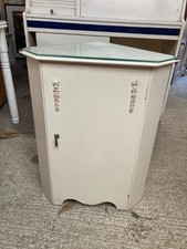 Armadio ad angolo vintage in