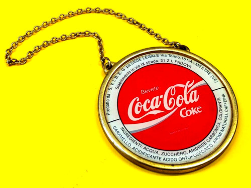 Coca cola italia - italia, badge
