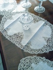 Tris di Centri in puro lino ecrù e Pizzo di Cantù Ricamo a mano