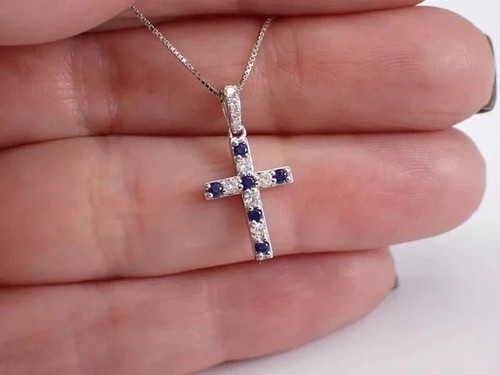 Ciondolo croce zaffiro blu