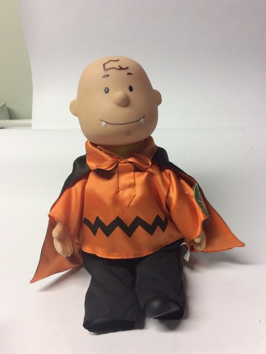 Peanuts charlie brown dracula - charlie,