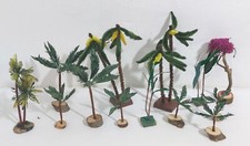 76388 Presepe - Lotto 13 alberi, piante e palme in plastica - Varie misure