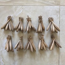 Lotto di 100 fuselli d’epoca in legno per tombolo