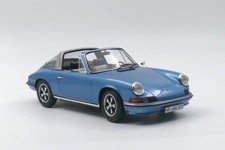 Porsche 911 S 2.4 Targa (1973) - blu met.1:18 Norev