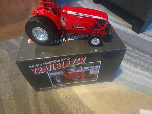 Spec cast massey ferguson - 1/16,