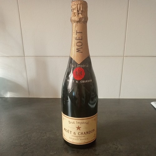 Moet chandon champagne - moet,