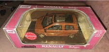[With Box] 1/18 Scale RENAULT