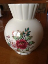 Vaso ZSOLNAY In Prestigiosa porcellana Ungherese dipinto a mano H. cm.12