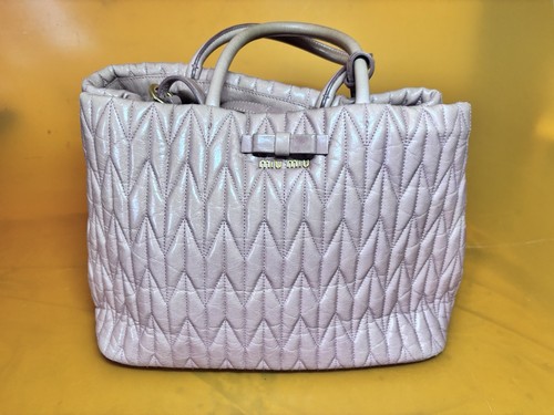 Borsa miu - miu, in