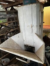 Diraspatrice per uva verticale comprensiva di tubi di collegamento. 