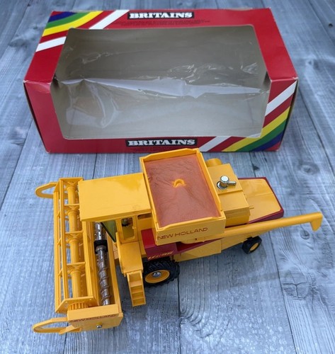 Britains farm new holland tr75 - britains,